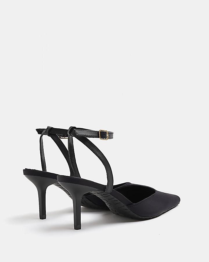 Black pointed heeled court shoes