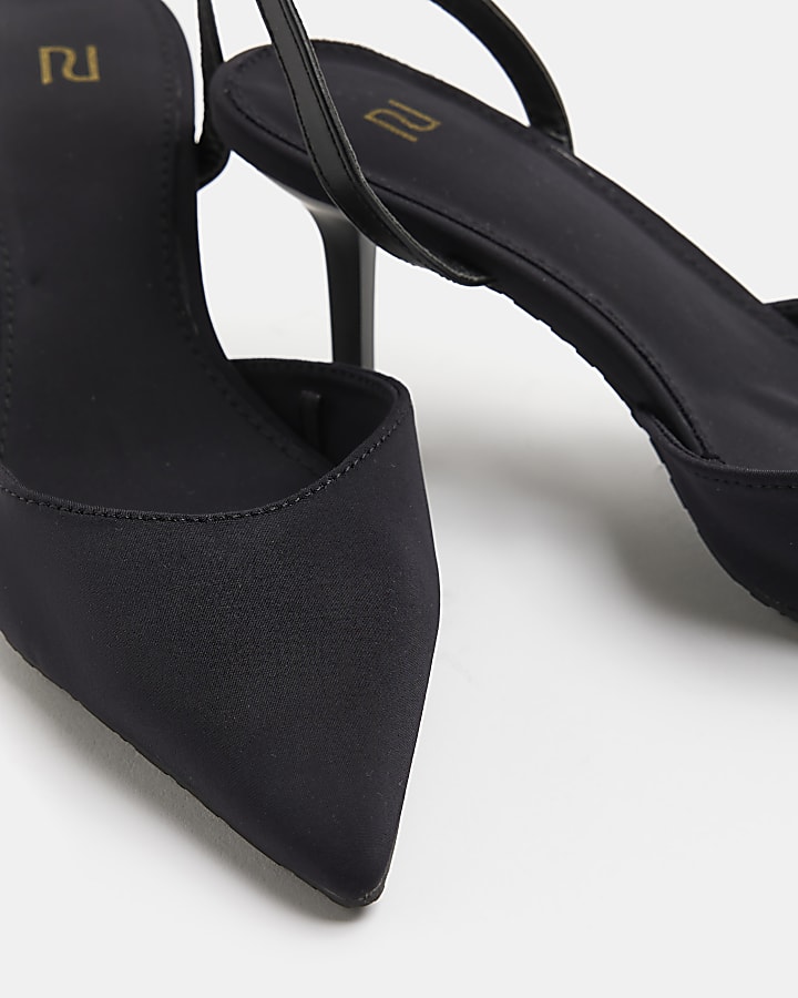 Black pointed heeled court shoes