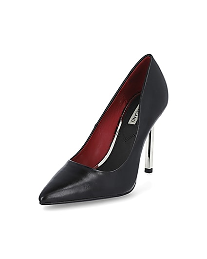 360 degree animation of product Black pointed stiletto court heel frame-0
