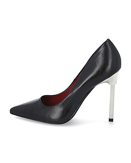 360 degree animation of product Black pointed stiletto court heel frame-4