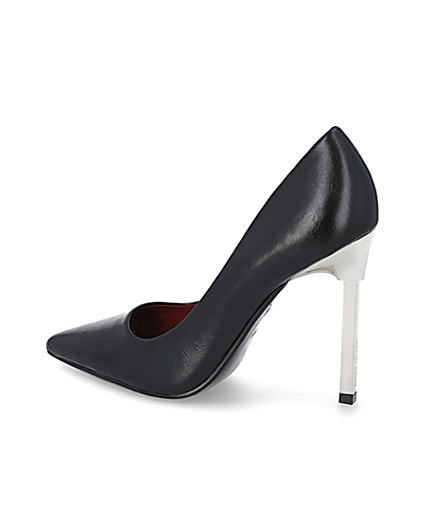 360 degree animation of product Black pointed stiletto court heel frame-5