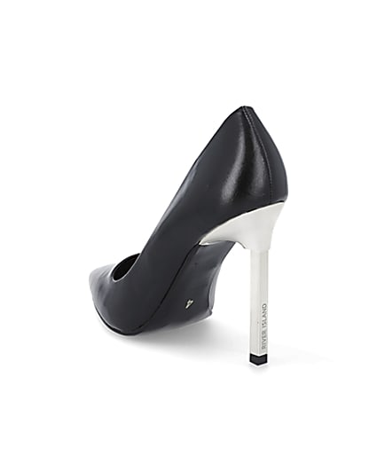 360 degree animation of product Black pointed stiletto court heel frame-7