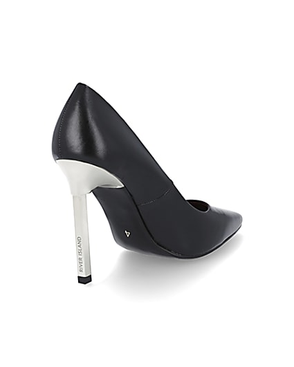 360 degree animation of product Black pointed stiletto court heel frame-12