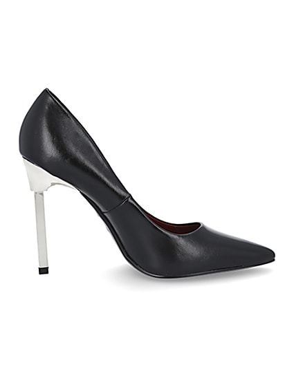 360 degree animation of product Black pointed stiletto court heel frame-15
