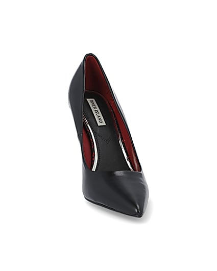 360 degree animation of product Black pointed stiletto court heel frame-20