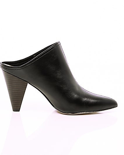 360 degree animation of product Black pointed toe cone heel mules frame-10