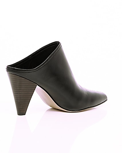 360 degree animation of product Black pointed toe cone heel mules frame-12