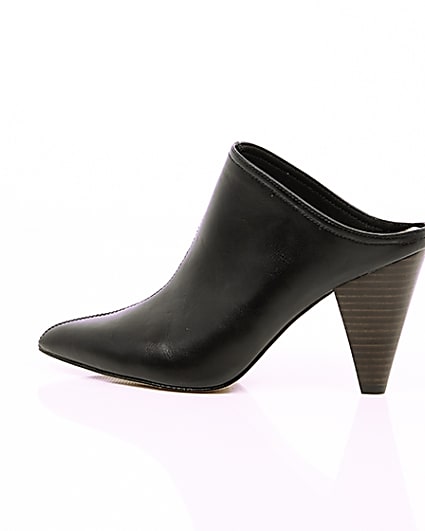 360 degree animation of product Black pointed toe cone heel mules frame-21