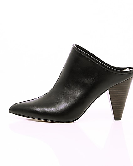 360 degree animation of product Black pointed toe cone heel mules frame-22