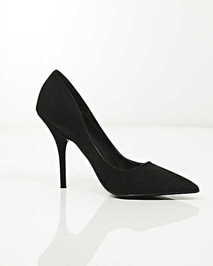 360 degree animation of product Black pointed toe court shoes frame-8