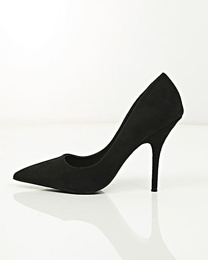 360 degree animation of product Black pointed toe court shoes frame-21