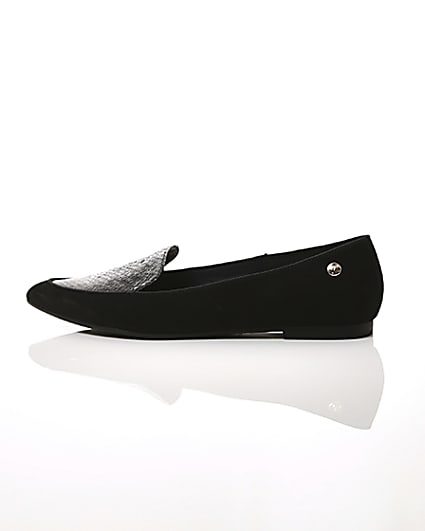 360 degree animation of product Black pointed toe wide fit loafers frame-21