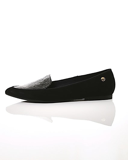 360 degree animation of product Black pointed toe wide fit loafers frame-22