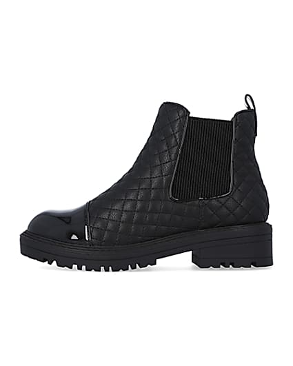360 degree animation of product Black quilted chelsea boots frame-3