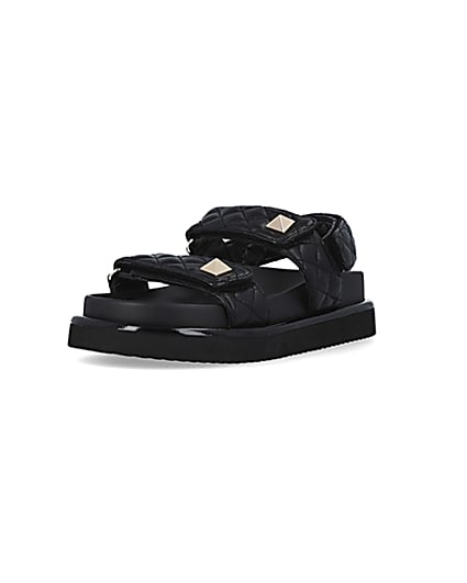 360 degree animation of product Black quilted chunky sandals frame-0