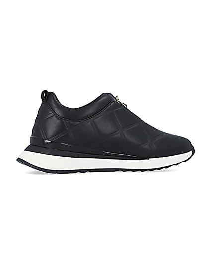 360 degree animation of product Black quilted front zip trainers frame-14