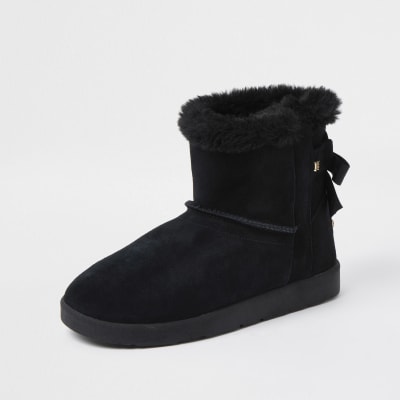 Black quilted fur lined RI boots