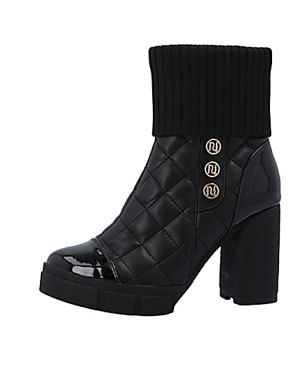 360 degree animation of product Black quilted heeled ankle boot frame-2