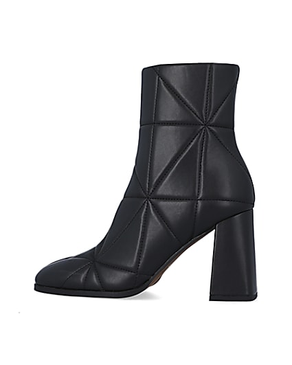360 degree animation of product Black quilted heeled ankle boots frame-4
