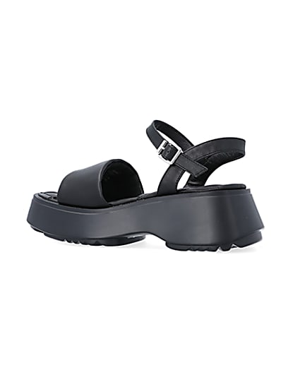 360 degree animation of product Black quilted platform sandals frame-5