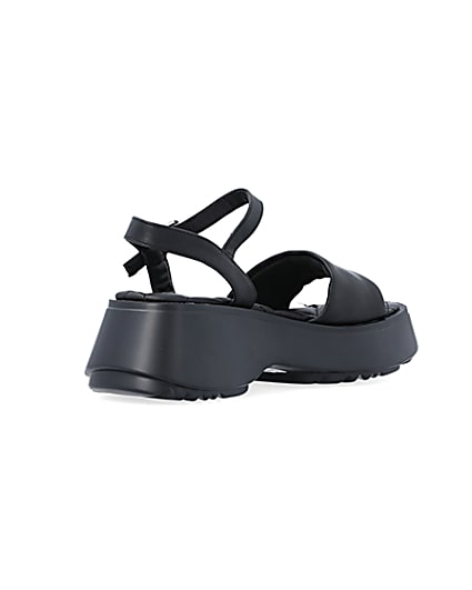360 degree animation of product Black quilted platform sandals frame-12