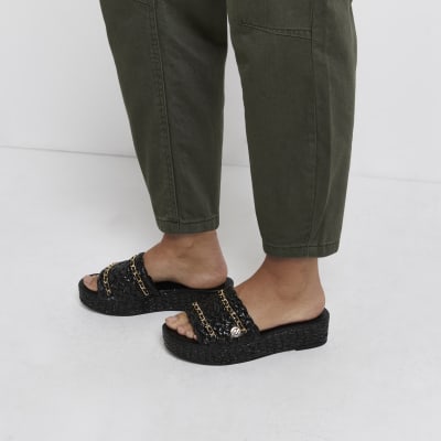 black flatform sliders