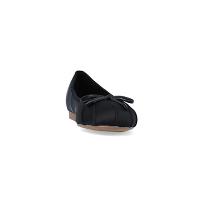 360 degree animation of product Black regular bow tie ballet pumps frame-20