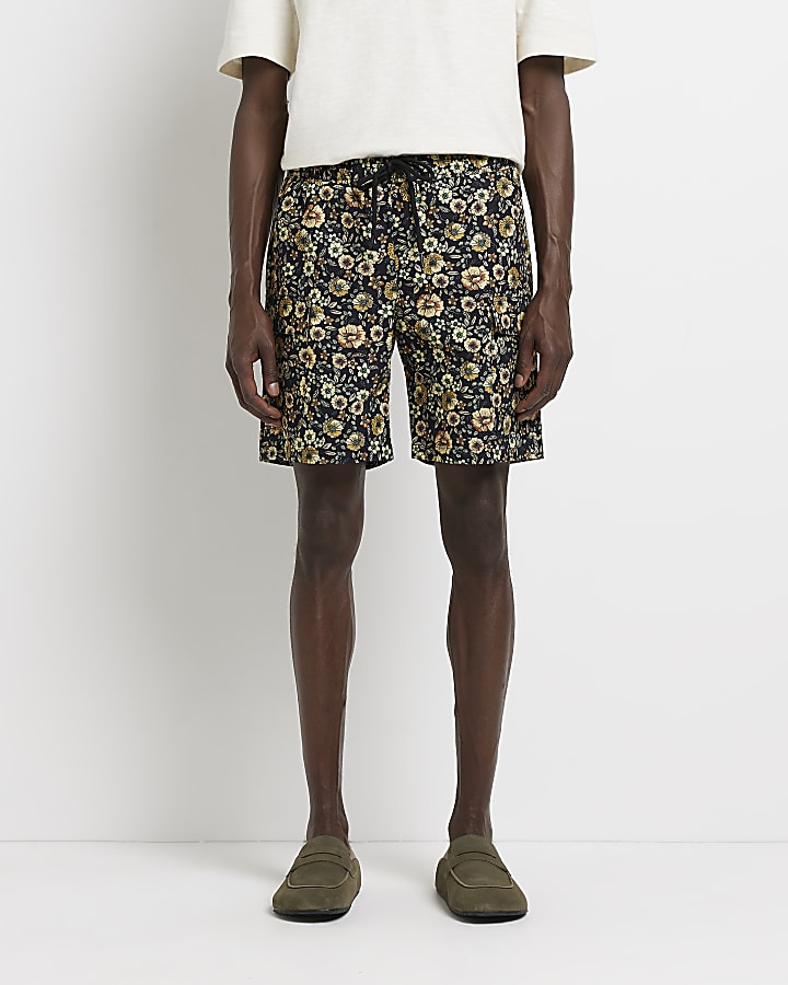 Black Regular fit Floral Shorts