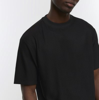 Black regular fit plisse t-shirt