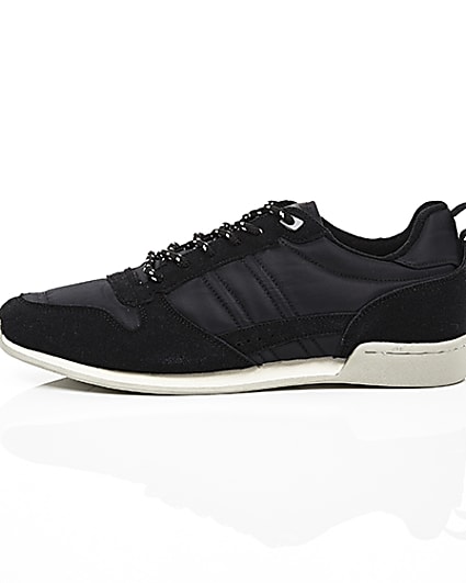 360 degree animation of product Black retro runner trainers frame-22