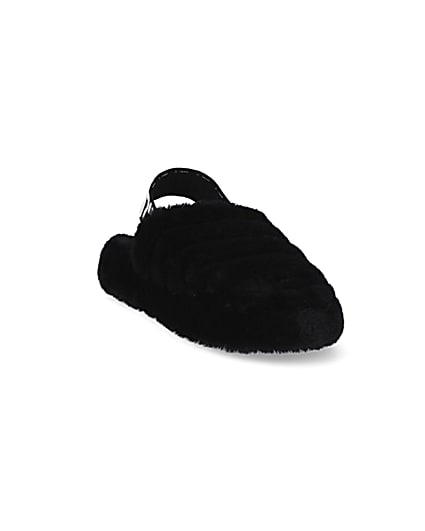 360 degree animation of product Black RI branded faux fur slippers frame-19