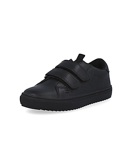 360 degree animation of product Black RI embossed trainers frame-0