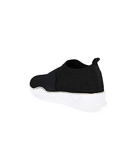 360 degree animation of product Black RI knitted runner trainers frame-6