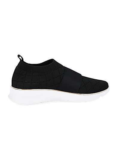 360 degree animation of product Black RI knitted runner trainers frame-14