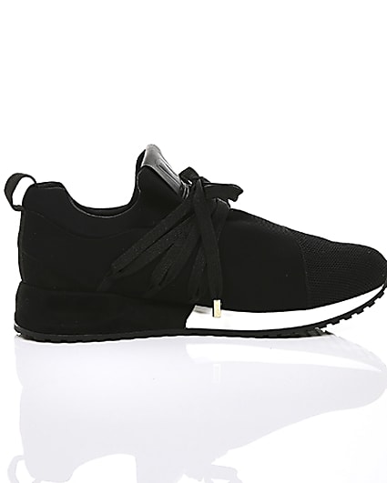 360 degree animation of product Black RI lace up runner trainers frame-10