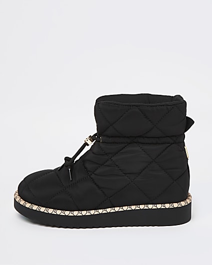 Black RI monogram quilted puffer snow boots