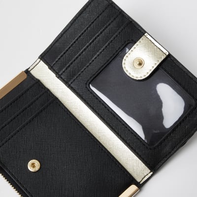 Black RI Patent Embossed Mini Foldout Purse