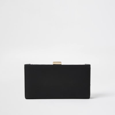 Black rose printed cliptop purse