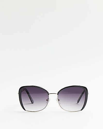 Black round oversized sunglasses