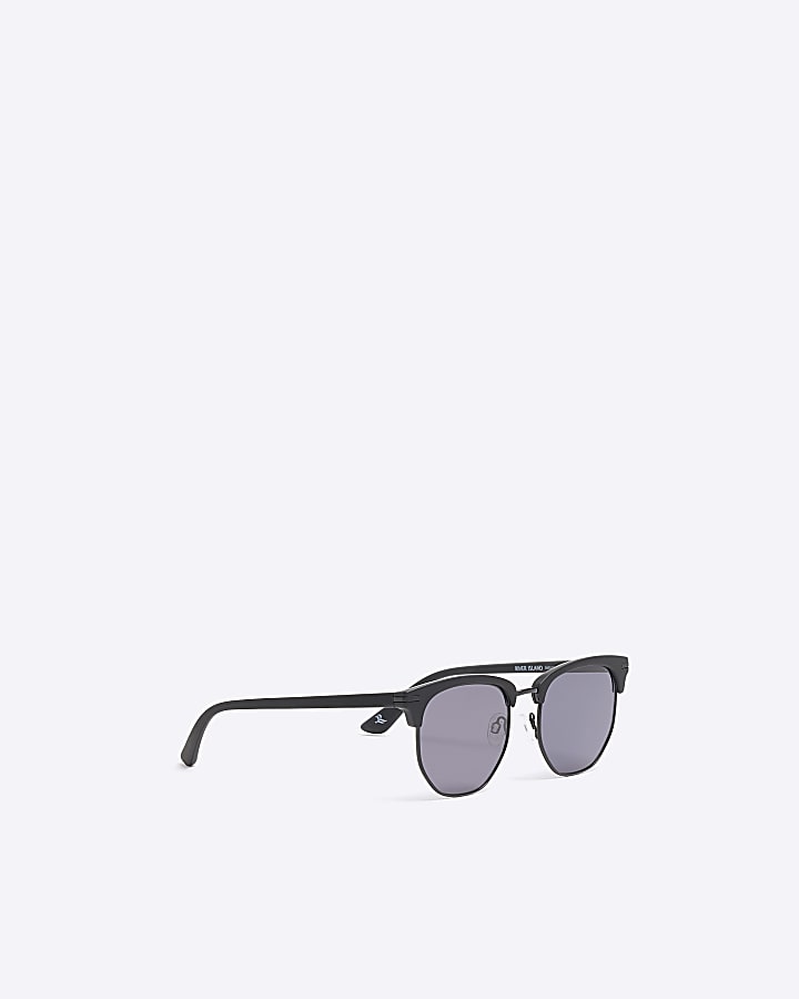 Black rubber frame square sunglasses