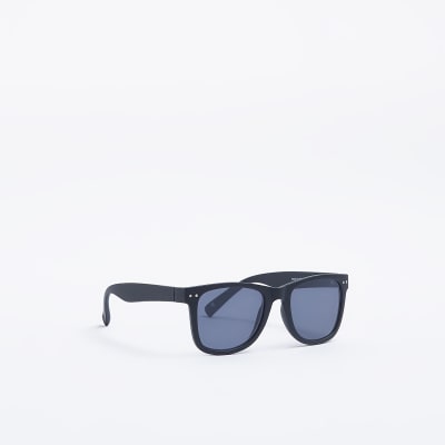 Black rubber frame square sunglasses