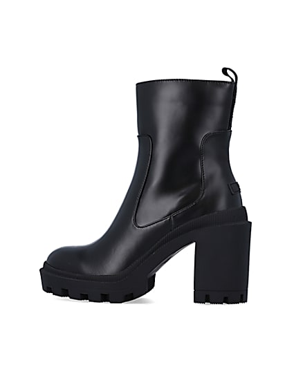 360 degree animation of product Black rubber heeled ankle boots frame-4