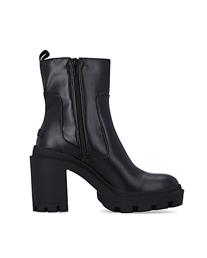 360 degree animation of product Black rubber heeled ankle boots frame-15