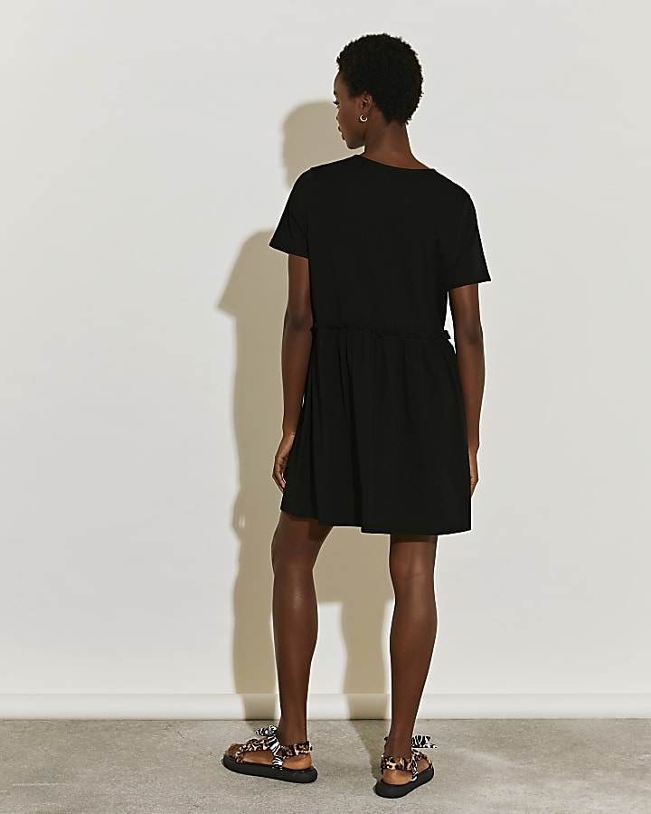 Black short sleeve smock dress
