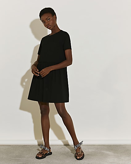 Black short sleeve smock dress