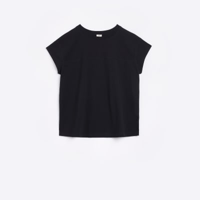 Black short sleeve t-shirt
