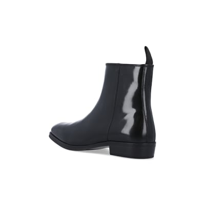 360 degree animation of product Black side zip boots frame-6