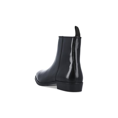 360 degree animation of product Black side zip boots frame-7