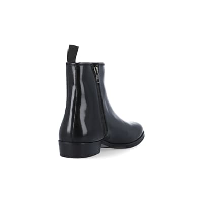 360 degree animation of product Black side zip boots frame-11