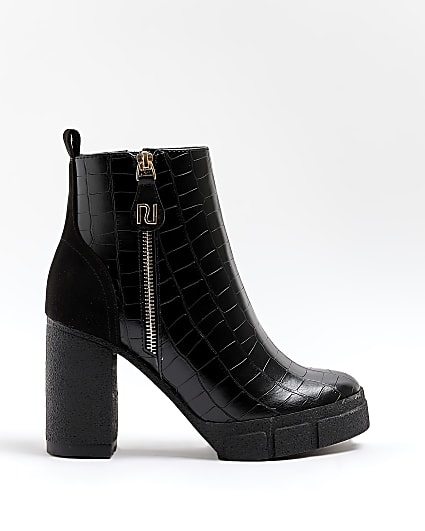 Black side zip heeled boots